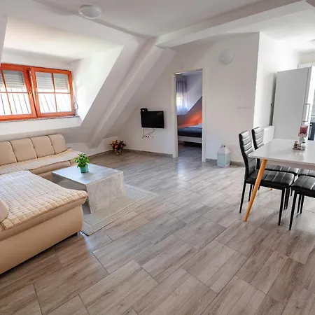 Apartmaji Pr' Kopavank *