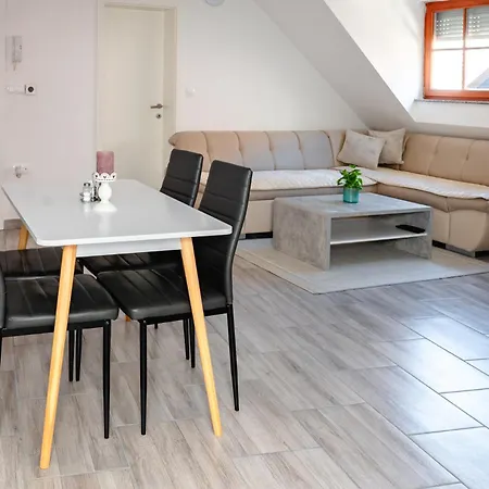 公寓 Apartmaji Pr' Kopavank *