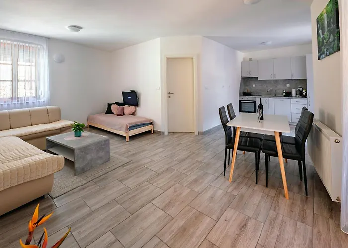 Apartmaji Pr' Kopavank Apartman *